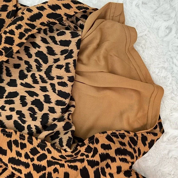 Leopard Print Romper NWT Size Small - Picture 5 of 10